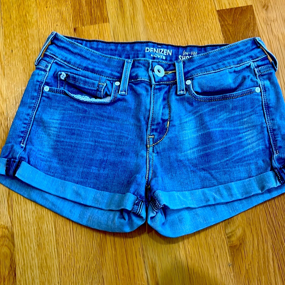 Levi’s Women’s Size 3 Jean Shorts